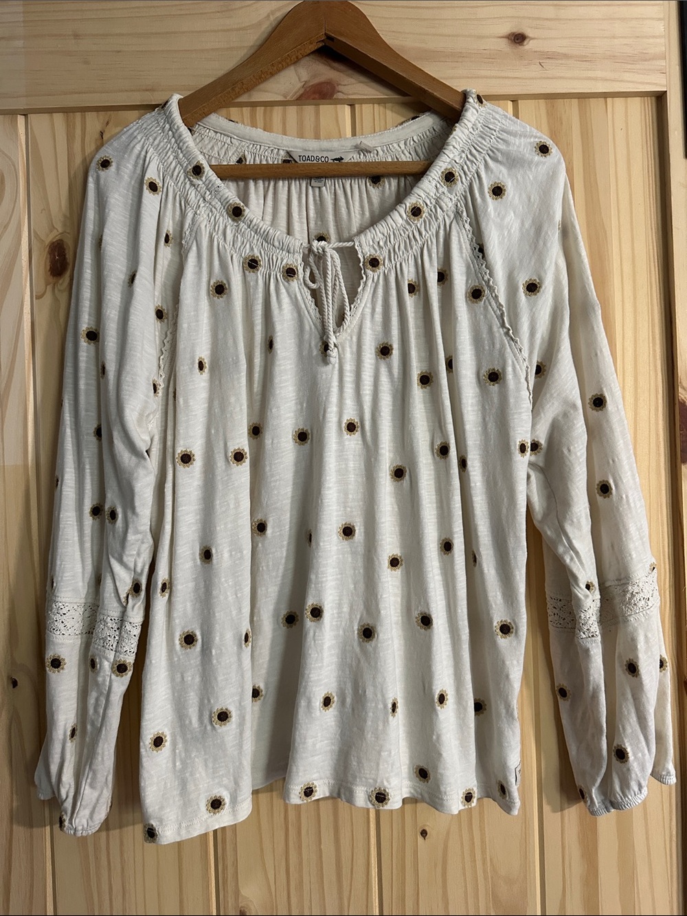 Toad&Co Cream Long-Sleeve Peasant Top with Embroidered Sunflowers